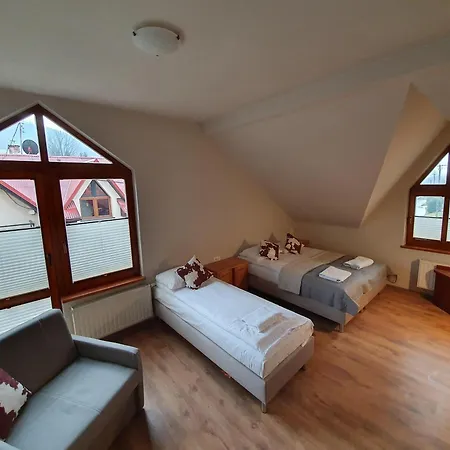 Tatil parkı Rancho Adama - Wypoczynek W Sercu Beskidow!