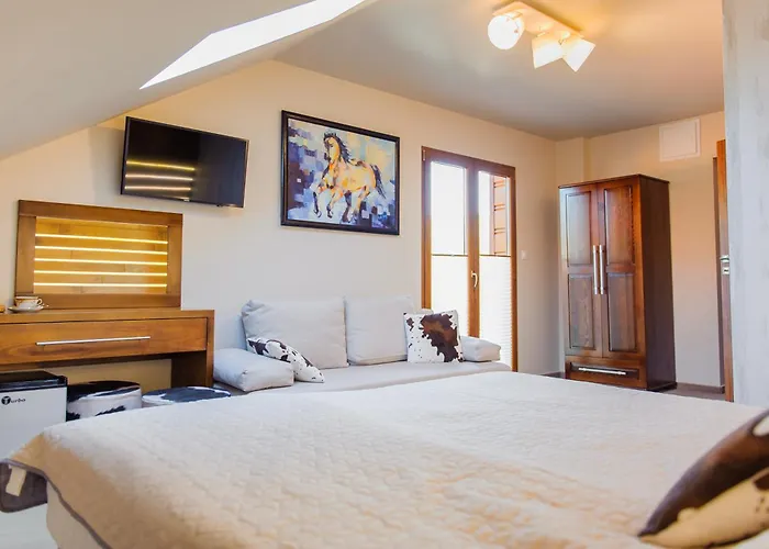 Rancho Adama - Wypoczynek W Sercu Beskidow! Prázdninový areál Pewel Slemienska